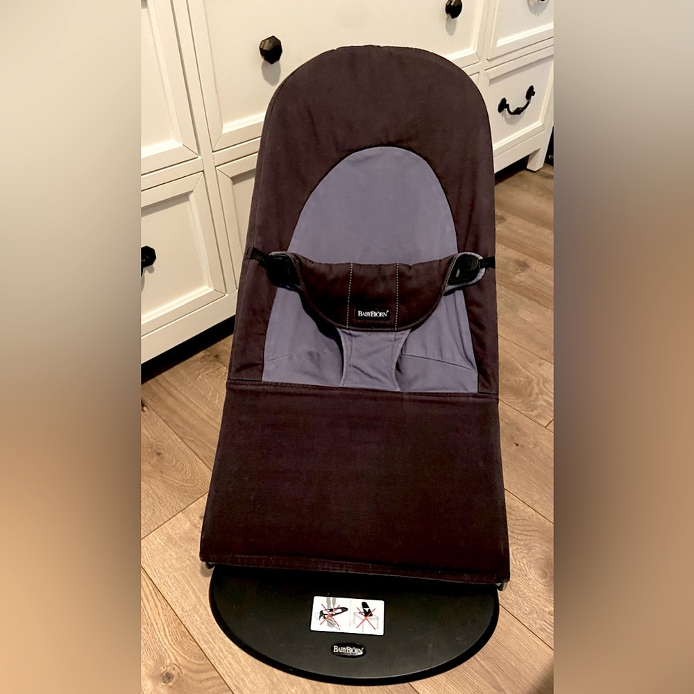 BabyBjorn Bouncer Balance, Black/Dark Gray, Black Frame
